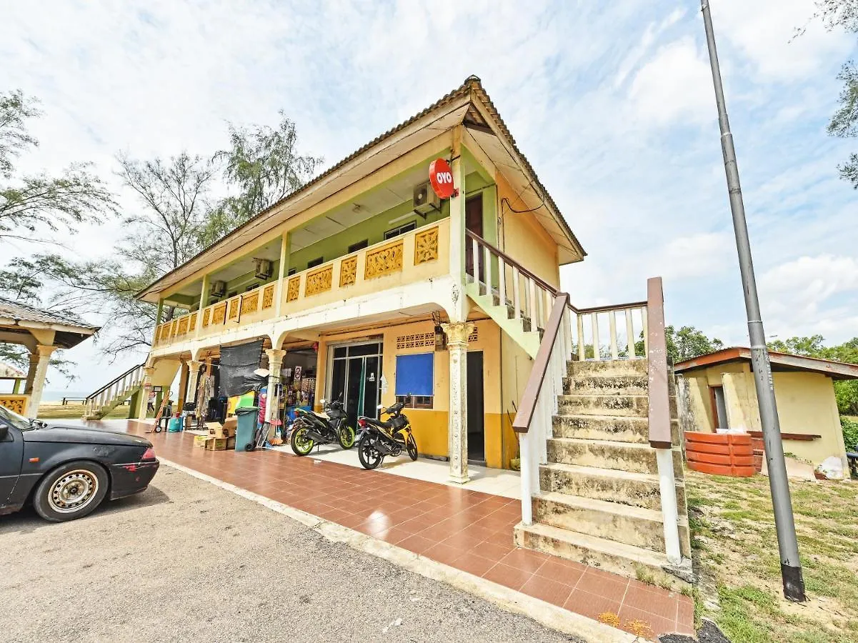 Oyo 90315 Chalet Pantai Rantau Panjang Kuala Rompin